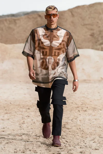 Look 23